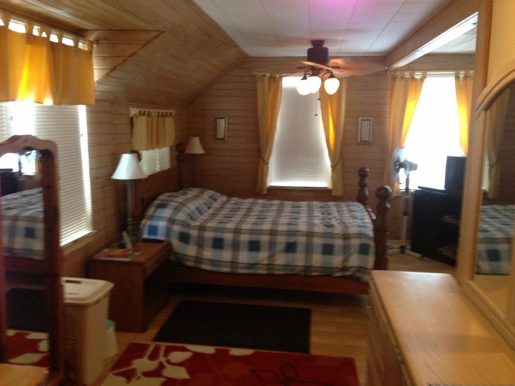 4 Bedroom Cottage On Manitoulin Island Next To Sand Beaches! Providence Bay 외부 사진